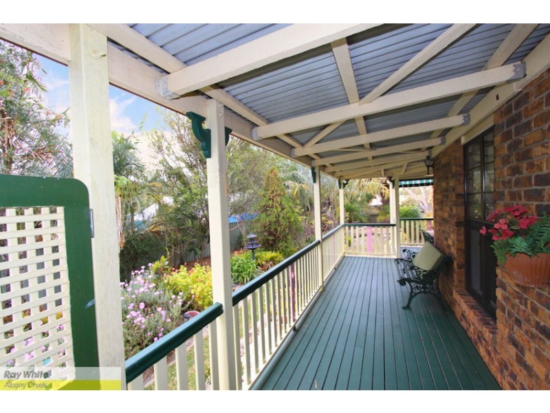 15 Saraband Dr, Eatons Hill QLD 4037