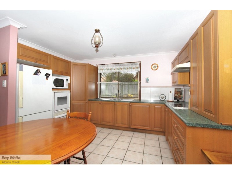 15 Saraband Dr, Eatons Hill QLD 4037