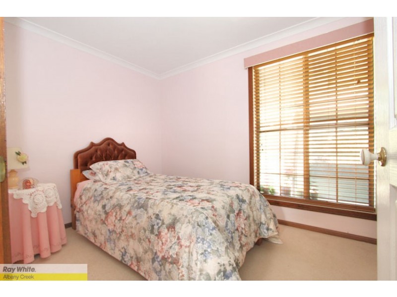 15 Saraband Dr, Eatons Hill QLD 4037