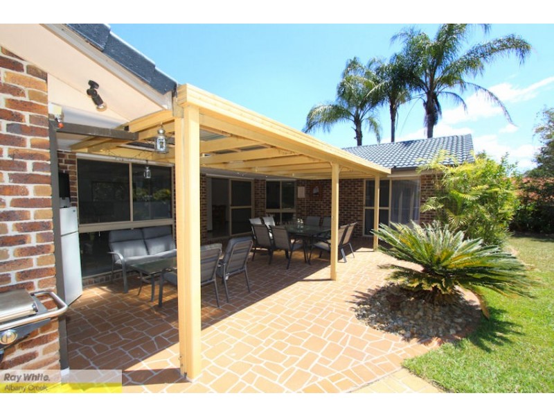 13 St Georges Ct, Albany Creek QLD 4035