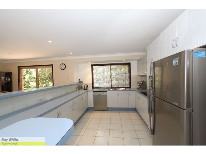 13 St Georges Ct, Albany Creek QLD 4035