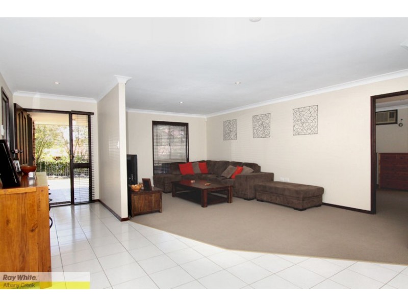 13 St Georges Ct, Albany Creek QLD 4035