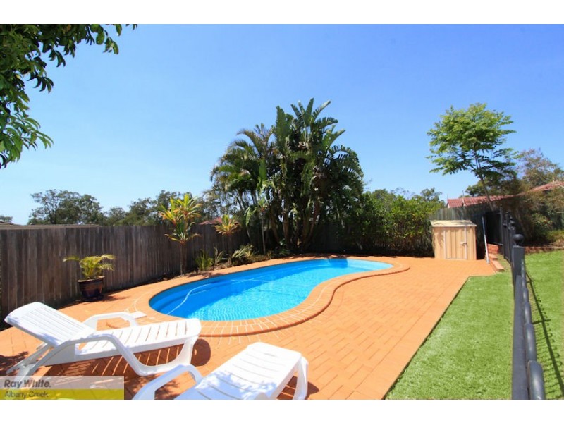 5 Snow Wood Dr, Eatons Hill QLD 4037