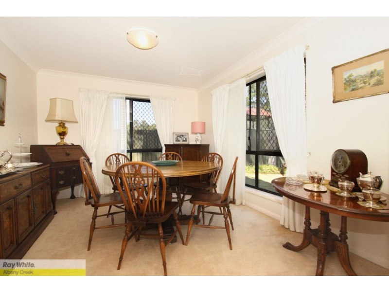 5 Snow Wood Dr, Eatons Hill QLD 4037