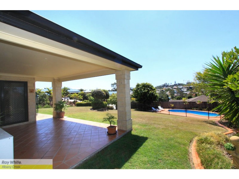 5 Snow Wood Dr, Eatons Hill QLD 4037