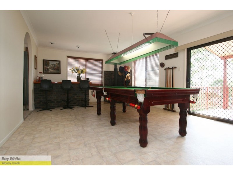 54 Minerva Ct, Eatons Hill QLD 4037