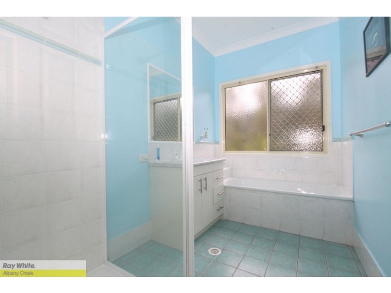 25 Pardalote Place, Cashmere QLD 4500