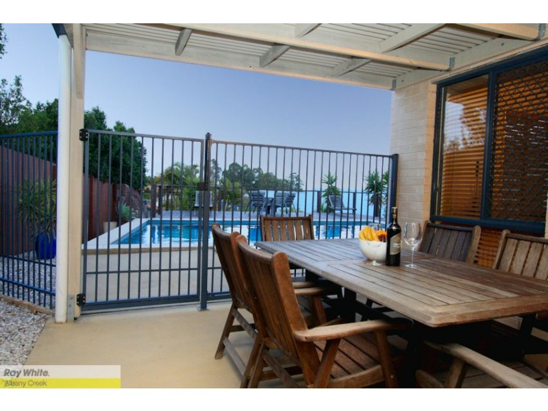6 Delore Close, Eatons Hill QLD 4037