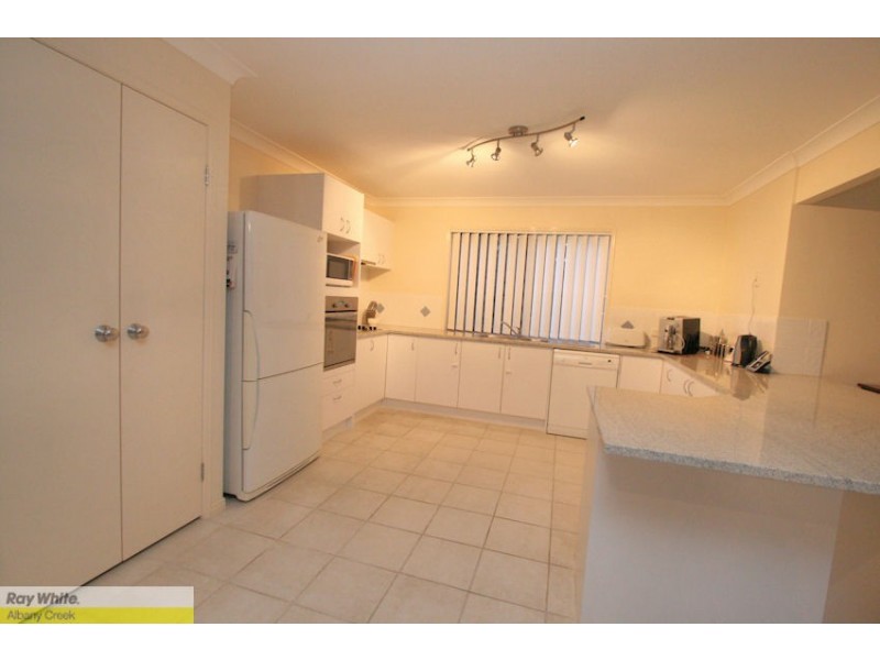 6 Delore Close, Eatons Hill QLD 4037