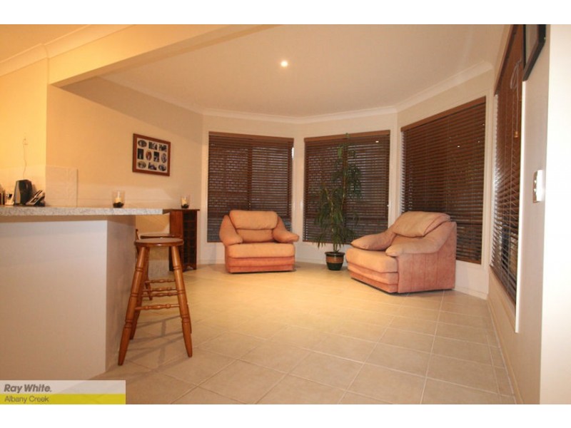 6 Delore Close, Eatons Hill QLD 4037