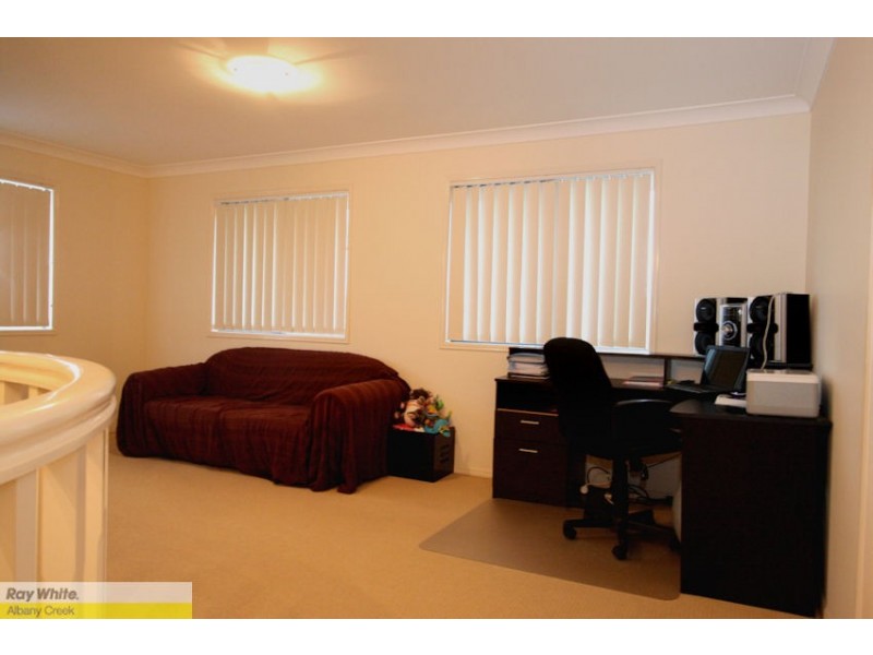 6 Delore Close, Eatons Hill QLD 4037