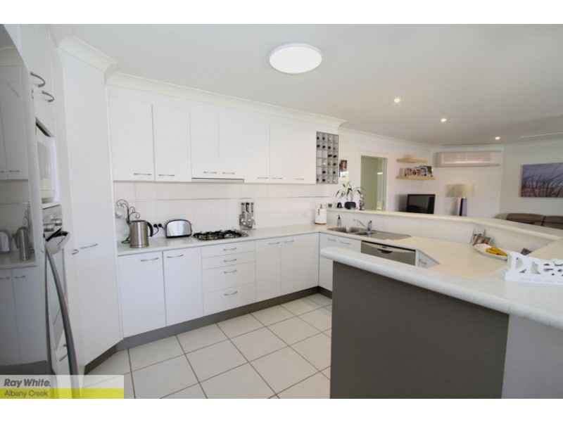 6 Triantha Ct, Albany Creek QLD 4035