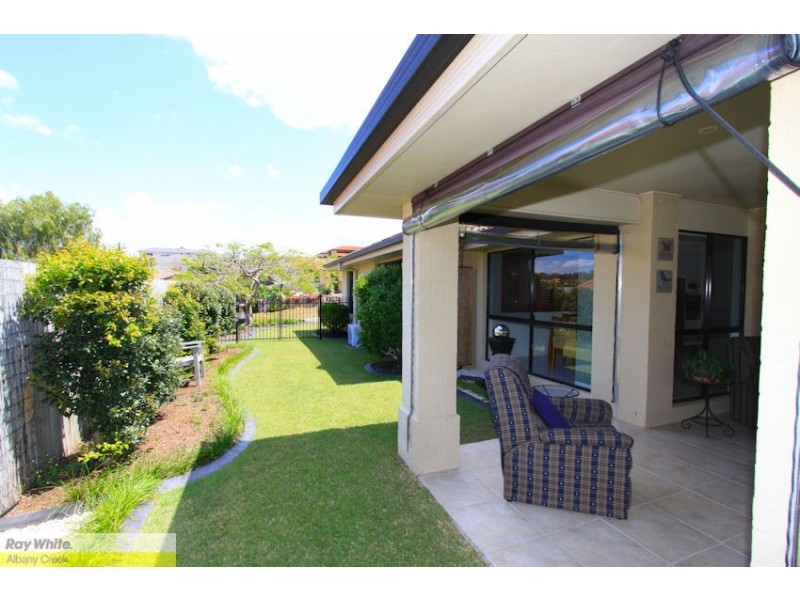6 Triantha Ct, Albany Creek QLD 4035