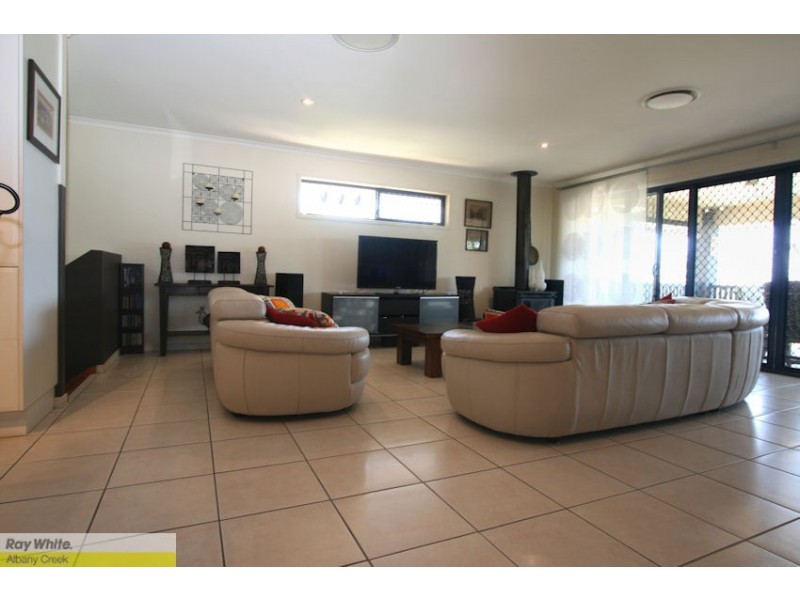 9 Starina Ct, Eatons Hill QLD 4037