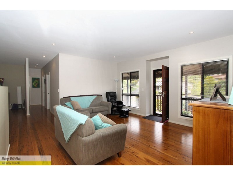 96 Saraband Dr, Eatons Hill QLD 4037