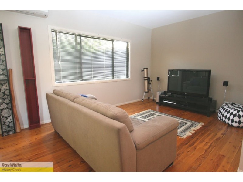 96 Saraband Dr, Eatons Hill QLD 4037