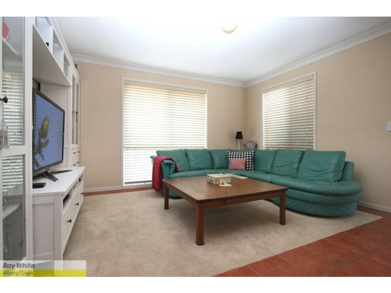 9 Dove Court, Albany Creek QLD 4035