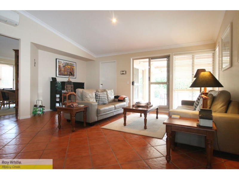 9 Dove Court, Albany Creek QLD 4035