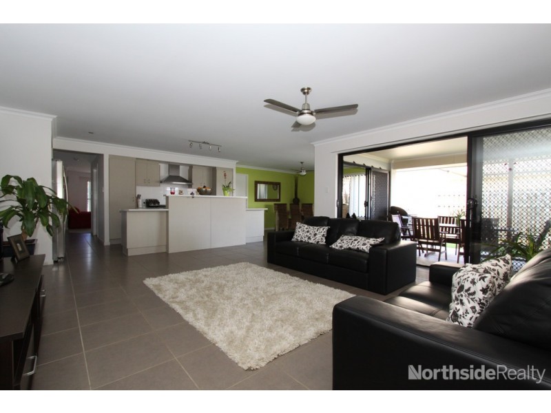 8 Tributary Court, Eatons Hill QLD 4037