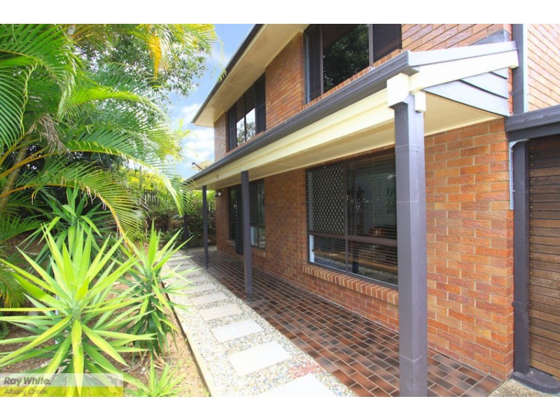8 Gabrielle Ct, Albany Creek QLD 4035