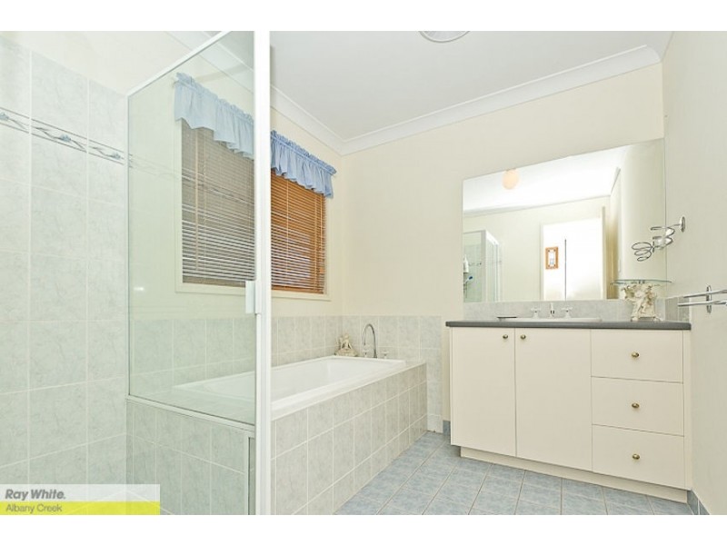 2 Lukla Ct, Warner QLD 4500