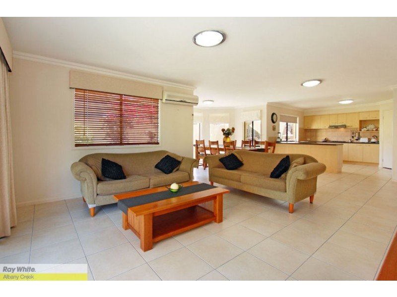 12 Country Club Dr, Albany Creek QLD 4035