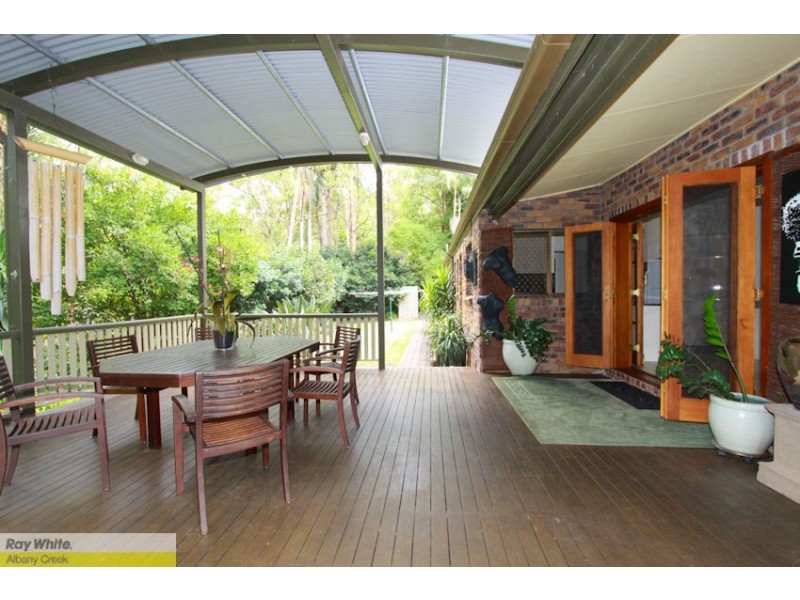 4 Jane Court, Cashmere QLD 4500