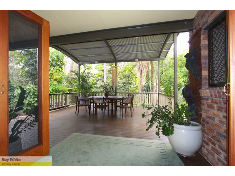 4 Jane Court, Cashmere QLD 4500