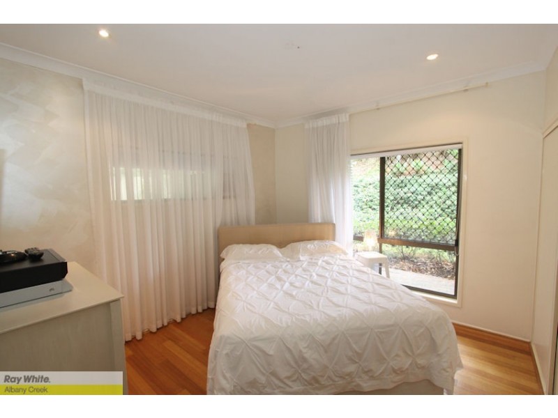 4 Jane Court, Cashmere QLD 4500