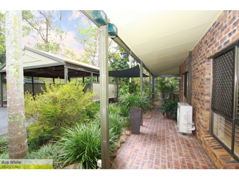 4 Jane Court, Cashmere QLD 4500