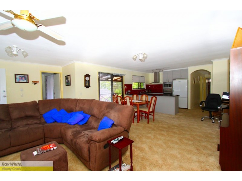 11 Calypso Court, Eatons Hill QLD 4037