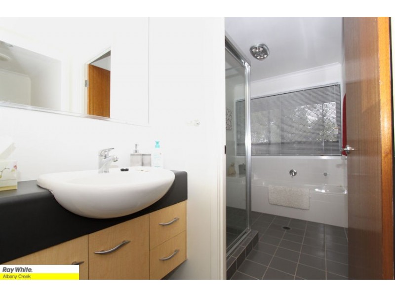 11 Meilland Ct, Eatons Hill QLD 4037