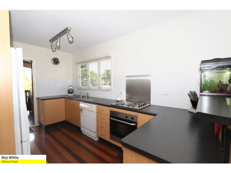 17 Balswidden St, Albany Creek QLD 4035