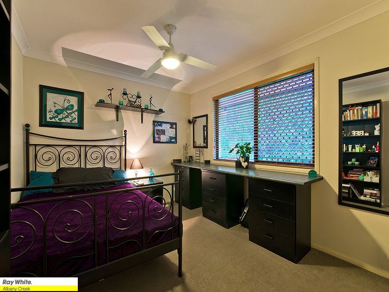 11 Toressian Pl, Cashmere QLD 4500