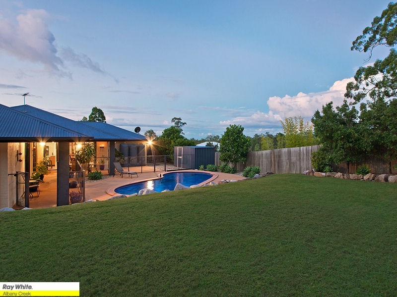 11 Toressian Pl, Cashmere QLD 4500