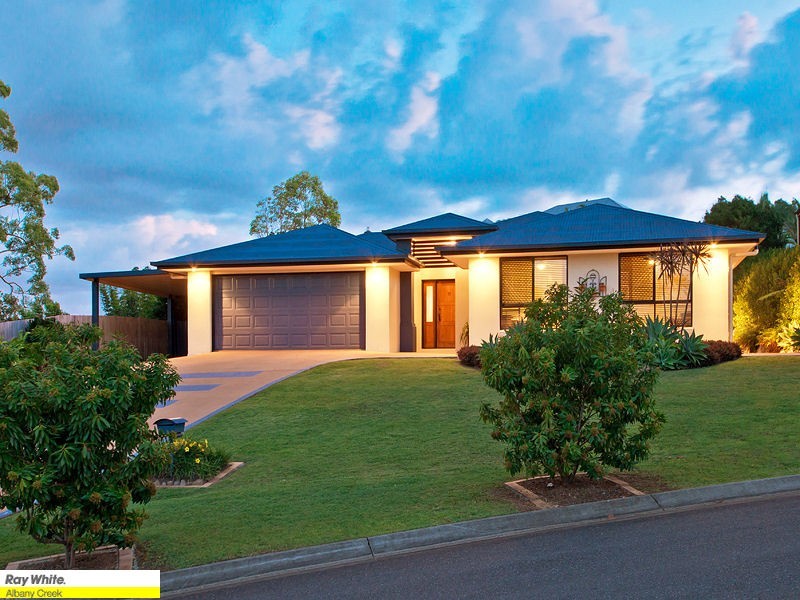 11 Toressian Pl, Cashmere QLD 4500