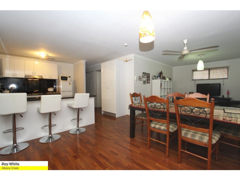 15 Devoran St, Albany Creek QLD 4035
