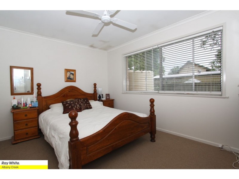 15 Devoran St, Albany Creek QLD 4035