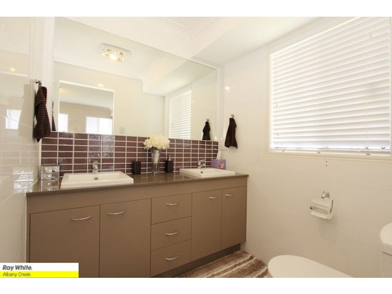 15 Schukow Ct, Warner QLD 4500