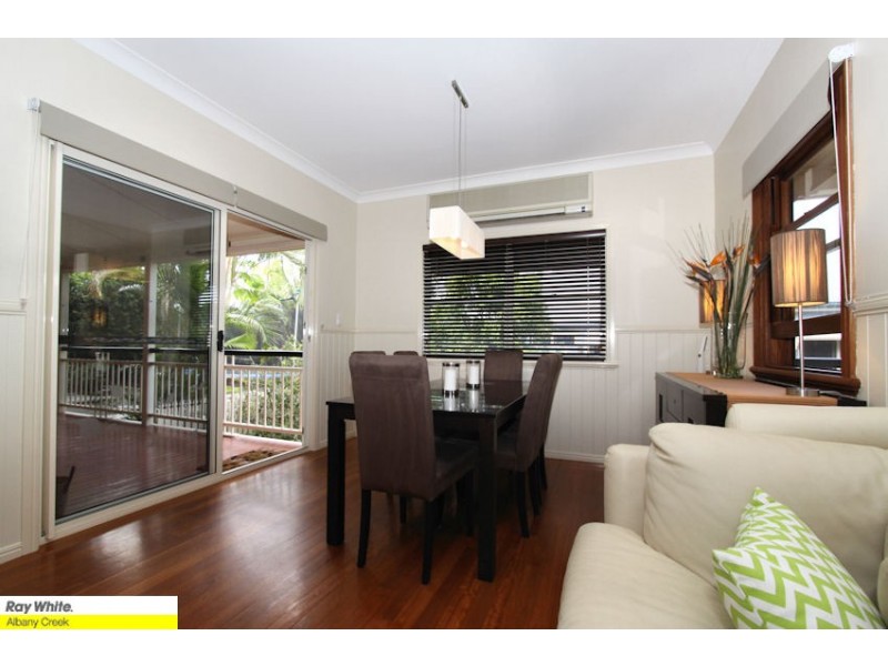 8 Silverwood Ct, Ferny Hills QLD 4055