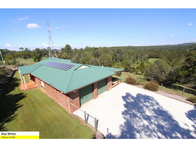 60 Drapers Rd, Eatons Hill QLD 4037