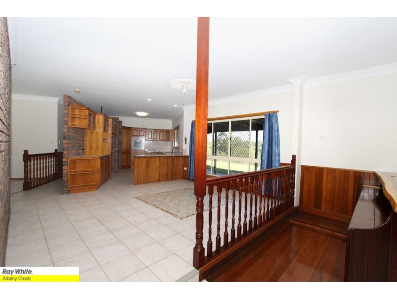 60 Drapers Rd, Eatons Hill QLD 4037