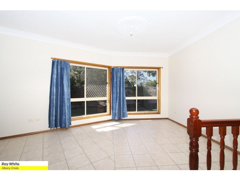 60 Drapers Rd, Eatons Hill QLD 4037