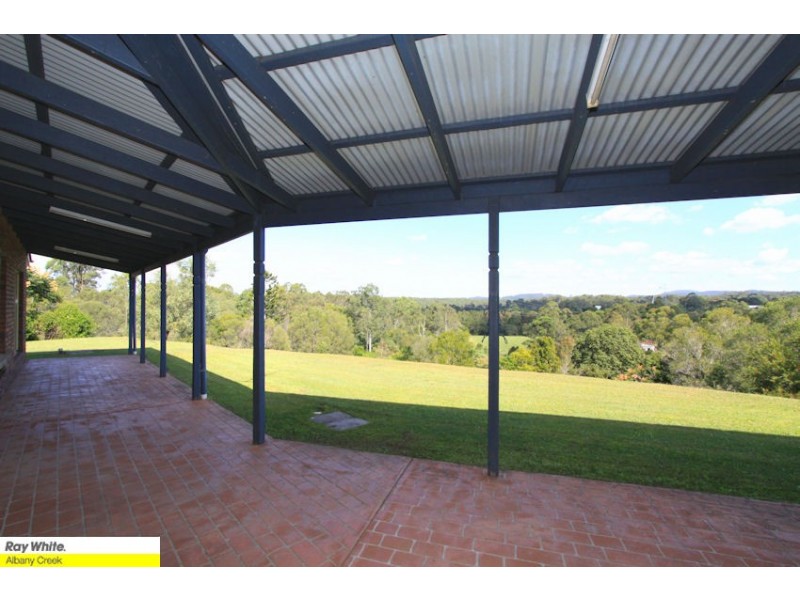 60 Drapers Rd, Eatons Hill QLD 4037