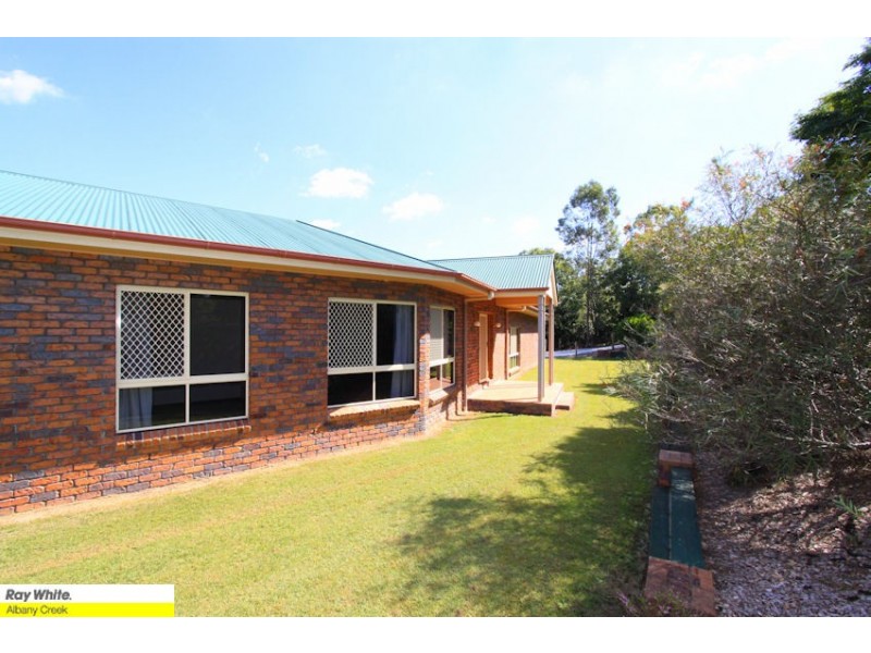 60 Drapers Rd, Eatons Hill QLD 4037