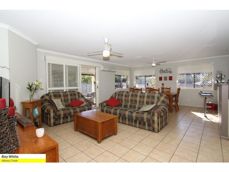 4 Duet Ct, Eatons Hill QLD 4037