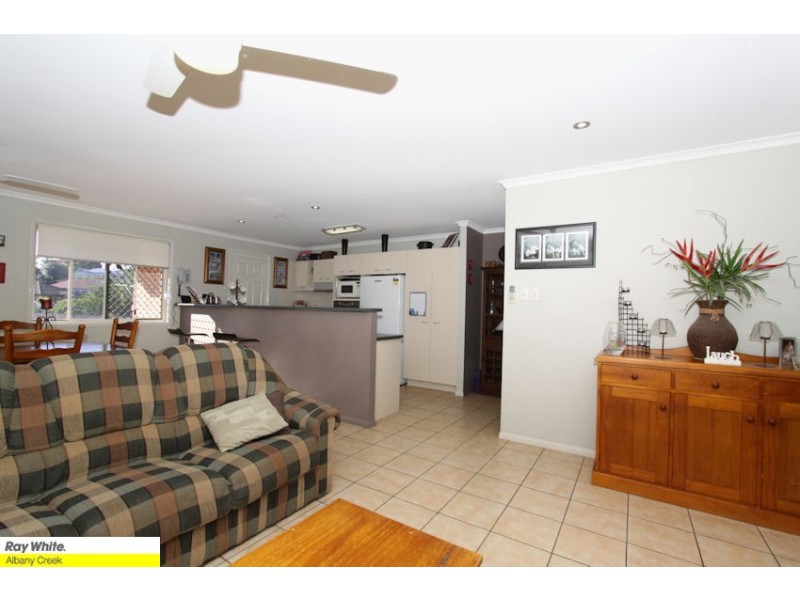 4 Duet Ct, Eatons Hill QLD 4037