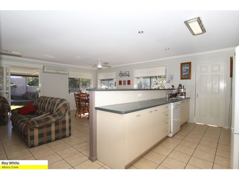 4 Duet Ct, Eatons Hill QLD 4037