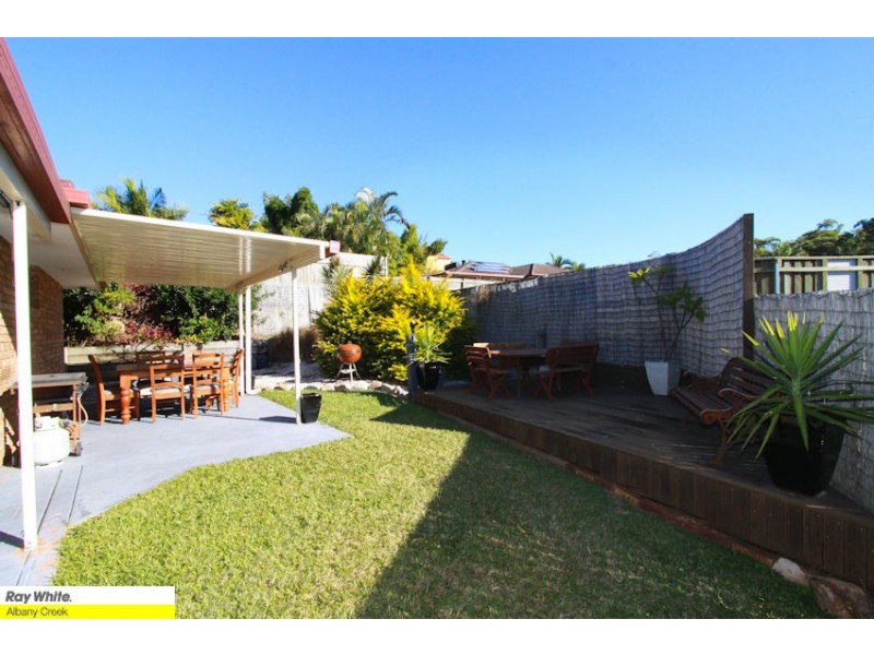 4 Duet Ct, Eatons Hill QLD 4037
