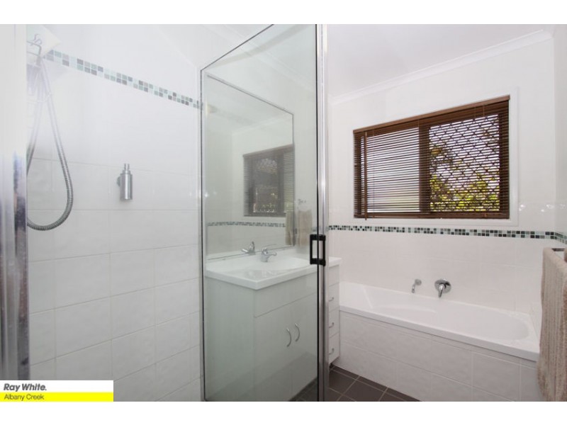 3 Biggs Ct, Albany Creek QLD 4035